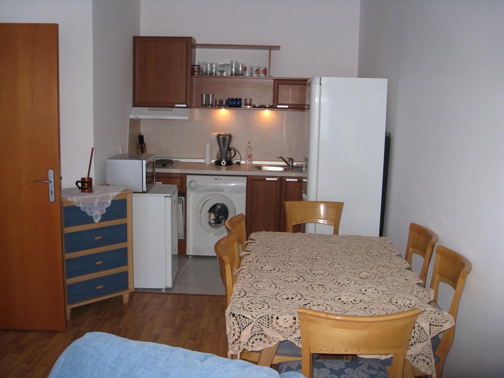 Elias Apartment Golden Sands Eksteriør billede